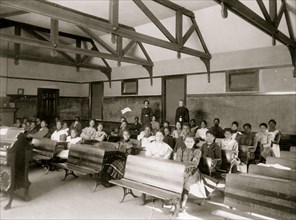 Students and teachers in training school of Fisk University