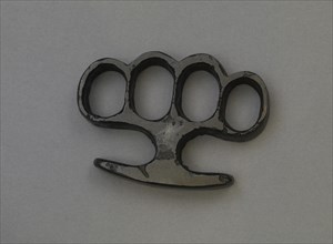 Brass Knuckles carried by Lincoln Bodyguards