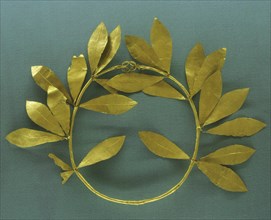 Laurel Wreath in Gold.