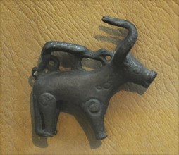 Brass weight, form of animal.