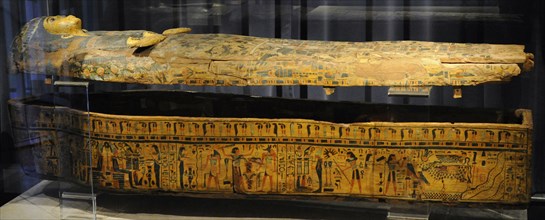 Sarcophagus cover. The priestly from Deir-el Bahri.