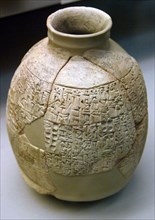 Mesopotamia. Terracotta vase.