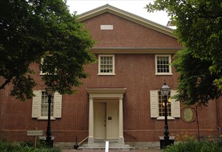 The Arch Street Meeting House.