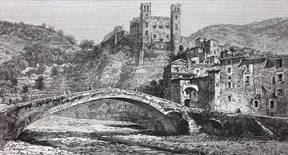 Brücke über die Nervia und Blick auf das Castello dei Doria