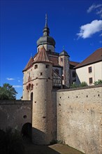 Gate Scherenbergtor and tower Kiliansturm