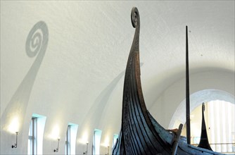 Oseberg Ship, Made in oak wood