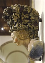 Corbel bust with the Parler crest.