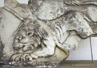 Roman fragment of a relief which depicts a lion.