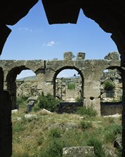 Ruins of the thermal baths.