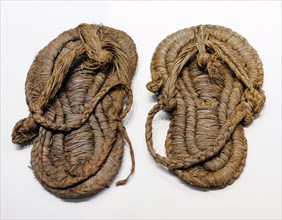 Esparto sandals from the Neolithic