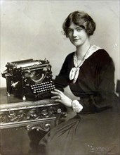 1920's typewriter