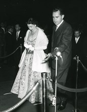 Queen escorted by Richard Nixon