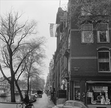 Flags for the wedding of Princess Irene, here on the Prinsengracht canal in Amsterdam Date April 29, 1964.