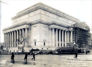 2/1/1935 - Construction of the National Archives Building .