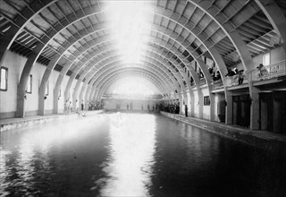Hot Springs, S.D.' Interior of largest plunge bath in U.S. on F.E. and M.V. R'y 1891.