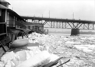 Potomoc River Ice Jams circa 1918 .