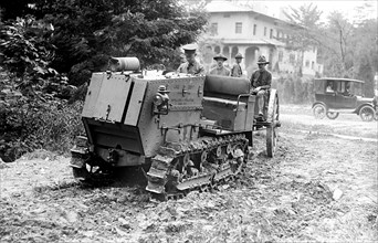 U.S. Army History - United States Army Artillery Tractor circa 1918.