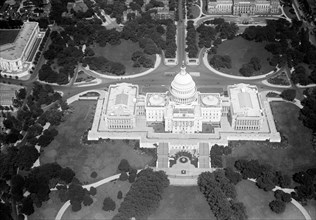 Washington D.C. History - Aerial view of U.S. Capitol circa 1919 .