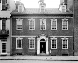 1938 - Exterior of Gadsby's Tavern in Alexandria, Virginia .