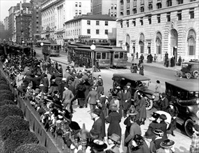 Washington D.C. History - District of Columbia street scene circa 1918 .