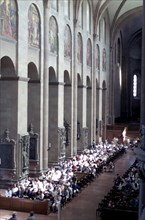 COMBINED ENDEAVOR 2000 - Delegates from some 35 different countries visit historical land mark 'Cathedral of Saint Martin' in the City of Mainz, Germany during Exercise COMBINED ENDEAVOR 2000..
