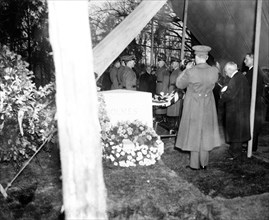 Gravesite, Oliver Wendell Holmes funeral circa 1935.