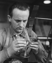 Glasfabriek Leerdam made a crystal drinking service for the wedding of Princess Elizabeth with Lieutenant Philip Mountbatten; which will be offered by the Dutch government as a wedding gift. Date Nove...