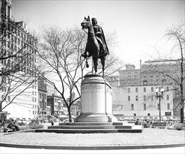 Statue: General Pulaski circa 1936.