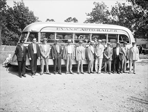 Streamline Bus and Car, Evans Motor Company circa 1935.