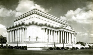 9/10/1935 - Construction of the National Archives Building .