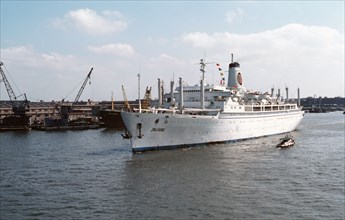 5/19/1989 - A port bow view of the Chinese passenger ship JINJIANG..