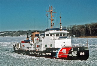 Icebreaker Tug Boat - CGC MORRO BAY