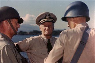 Navy officers prior to Gilberts operation - Cct 1943.