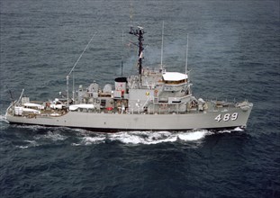 1978 - Aerial starboard beam view of the naval reserve force mine warfare training ship USS GALLANT