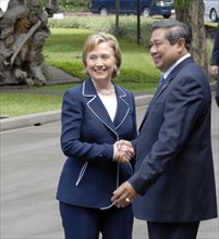 2009 - Secretary Clinton at Indonesian Presidential Palace.