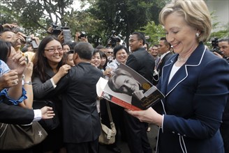 2009 - Secretary Clinton at Indonesian Presidential Palace.