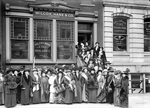 New Jersey Woman Suffragettes preparing to go to Washington