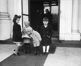 White House children receive greetings 12/24/1930.