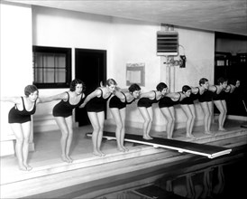 Marjorie Webster School Women Swimmers on their marks