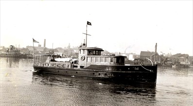 a broadside view of the Monomoy at Fox Point in Providence Rhode Island. 1939 .