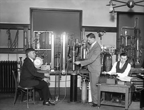 1930s sceintists in a laboratory