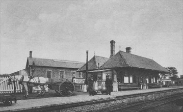 Faringdon railway station