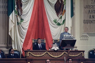 Jimmy Carter speaks to the Mexican Congress