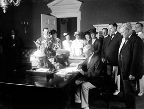 President Woodrow Wilson signing Child Labor Law ca. 1913