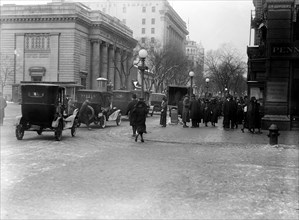Street scene, corner of G Street, Washington, D.C. ca. 1913