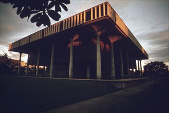 Hawaiian state capitol