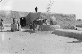 A primitive wheat mill near Nineveh Iraq ca. 1932