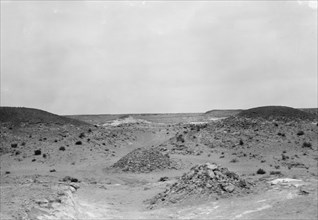 To Sinai via the desert. Cursed stone heaps of Abou Zenneb ca. 1900