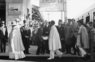 Haile Selassie group at Jerusalem railroad station ca. between 1920 and 1946