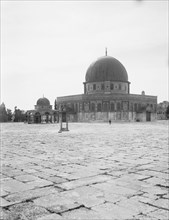 Dome of the Rock showing the Dome of the Chain ca. between 1934 and 1939